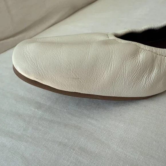 Reformation Cream Flats - Picture 6 of 6